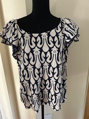 Christian Soriano size L Navy & Cream Patterned Flutter Sleeve Top